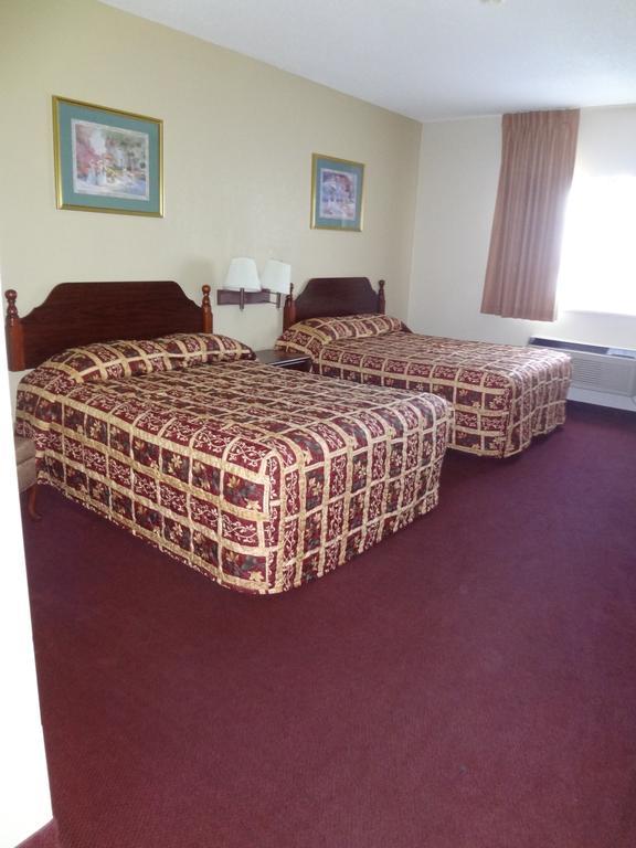 Days By Wyndham Airport Hotel